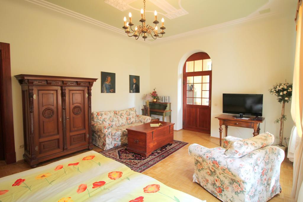 Hotel-Appartement-Villa Ulenburg Dresden Exteriör bild